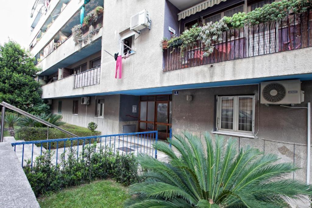 Doors Of West Apartment สปลิท ภายนอก รูปภาพ